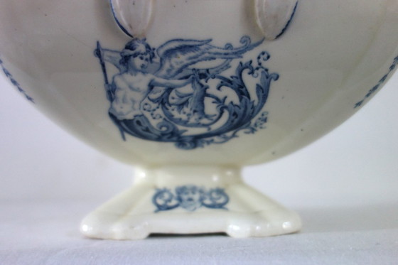 Image 1 of Grande zuppiera rinascimentale in pietra di ferro di Clairefontaine, XIX secolo