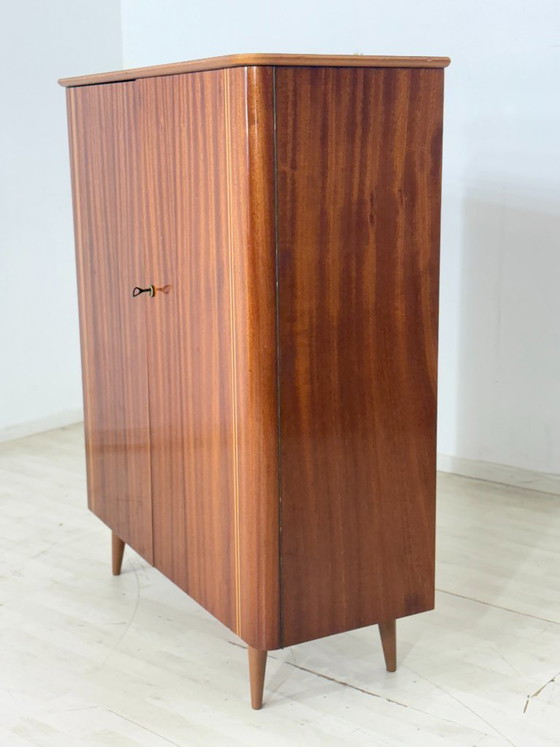 Image 1 of Mahoniehouten kledingkast / Kledingkast in mid-century stijl / Vintage linnenkast uit de jaren 60