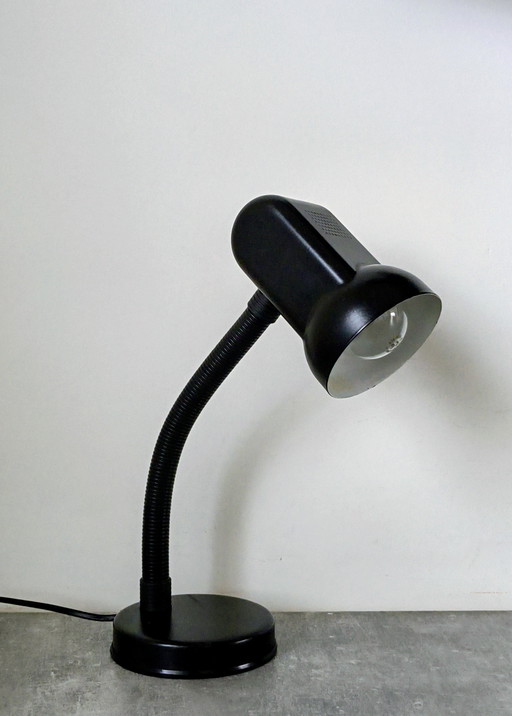 Bureau / Tafel lamp vand Veneta Lumi. Made in Italy.