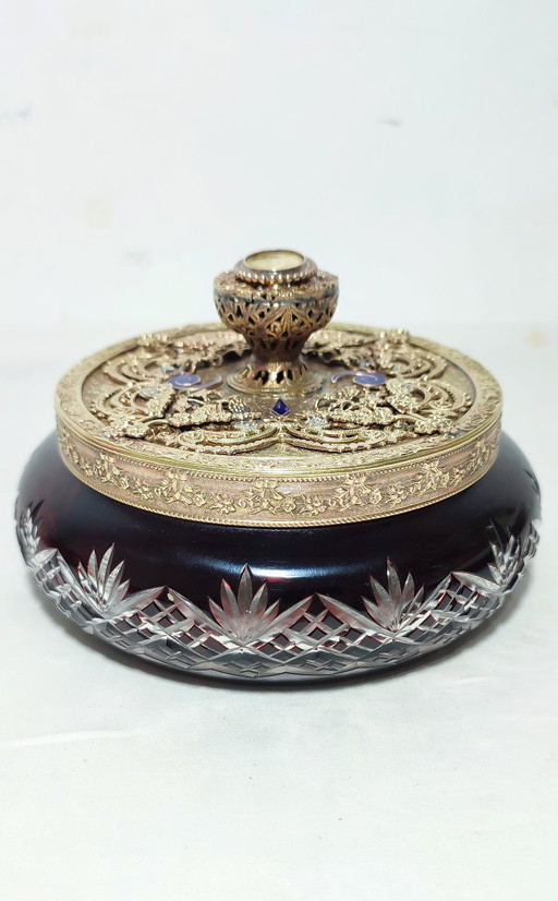 E&JB Empire Gold Art glass and metal jewelry box. USA, 1920s.