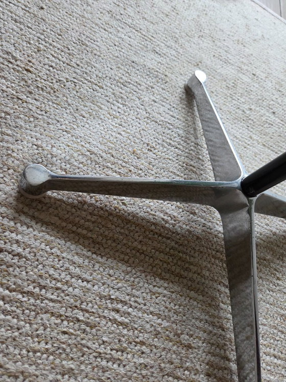 Image 1 of Vitra EA chaise de bureau EA107 938-138