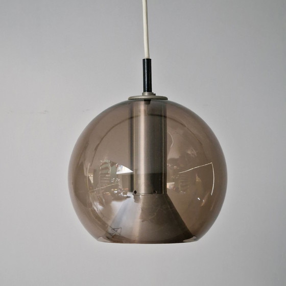 Image 1 of Set of 4 Pendant Lamps - Raak Amsterdam - Design Frank Ligtelijn - 1970s - Smoked glass