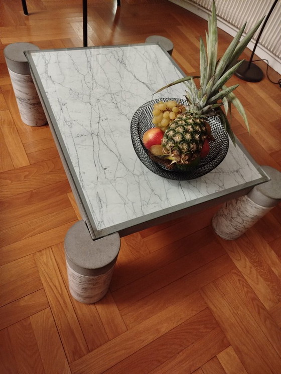 Image 1 of Salontafel van marmer en glas – Italiaans design
