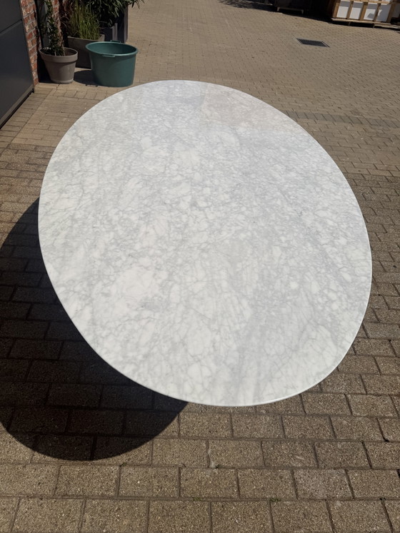 Original Oval Florence Knoll Dining Table (244x137cm) Carrara New condition!! – Chrome, Marble (photo 9 of 15)