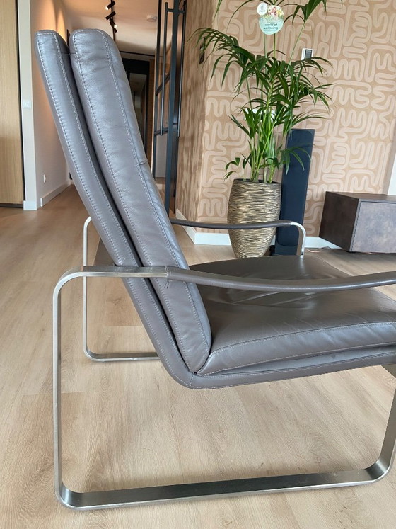 Bequemer Rolf Benz 568 Sessel zu verkaufen – Leder, Rostfreier Stahl (photo 3 of 5)