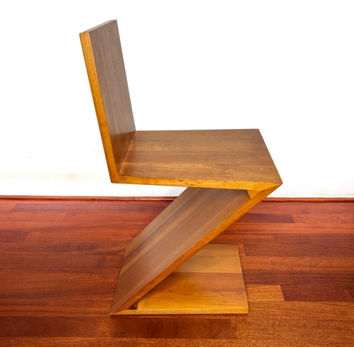 Silla ZigZag de Gerrit Rietveld. Réplica oficial y numerada de Cassina - 2003 – eetkamerstoelen, Wood (photo 2 of 7)