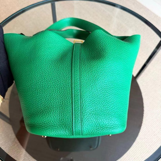 Image 1 of HERMES PICOTIN 22 - BAMBOU VERT VERTIGO CLEMENCE LEER GOUD HARDWARE