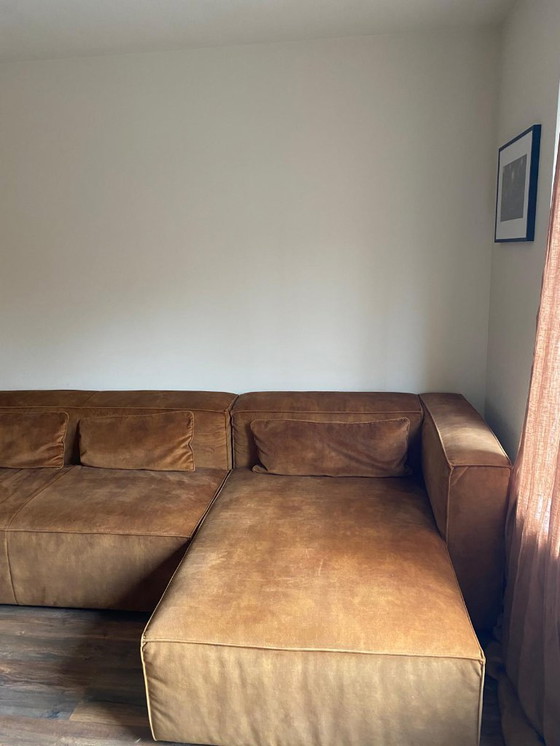 Image 1 of Divano angolare Mouna, marrone dorato – velluto, comodo e spazioso