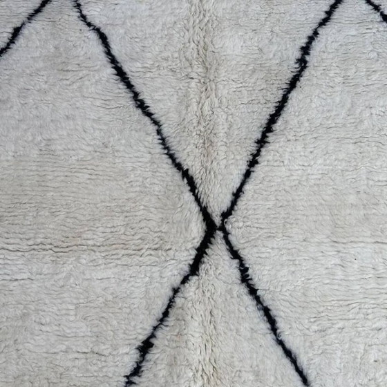 Image 1 of Tapis artisanal marocain blanche décoré 250cmx150cm 