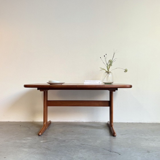 Image 1 of Vintage Deens design eettafel ovaal Skovby