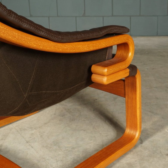 Danish Design “Apollo” Armchairs – Svend Skipper – 1970s – Plastic, Wood (photo 13 of 13)