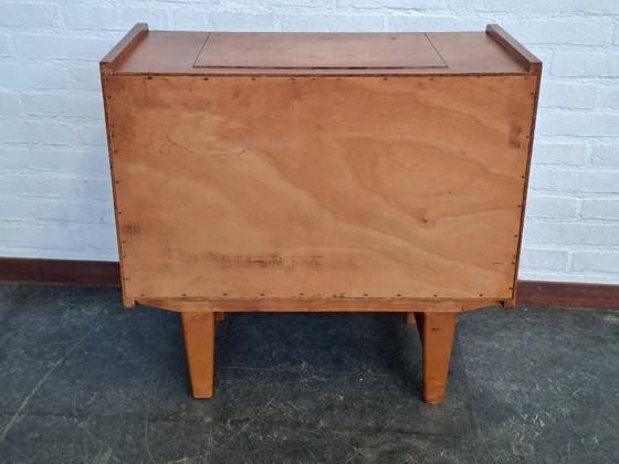 Image 1 of Commode/coiffeuse danoise en teck