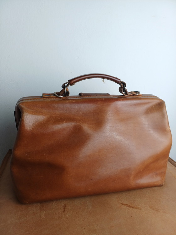 Borsa da medico media in pelle marrone – Fred de la Bretoniere, Borse a mano, Leather, Metal (photo 5 of 9)