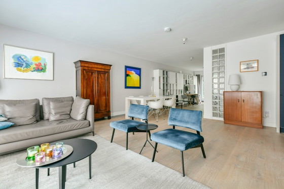 Image 1 of Cabinet Louis-Philippe