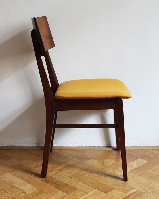 Rara sedia da pranzo scandinava di metà secolo degli anni '60 – Noce e senape – Sedie da pranzo, Textile (photo 3 of 16)