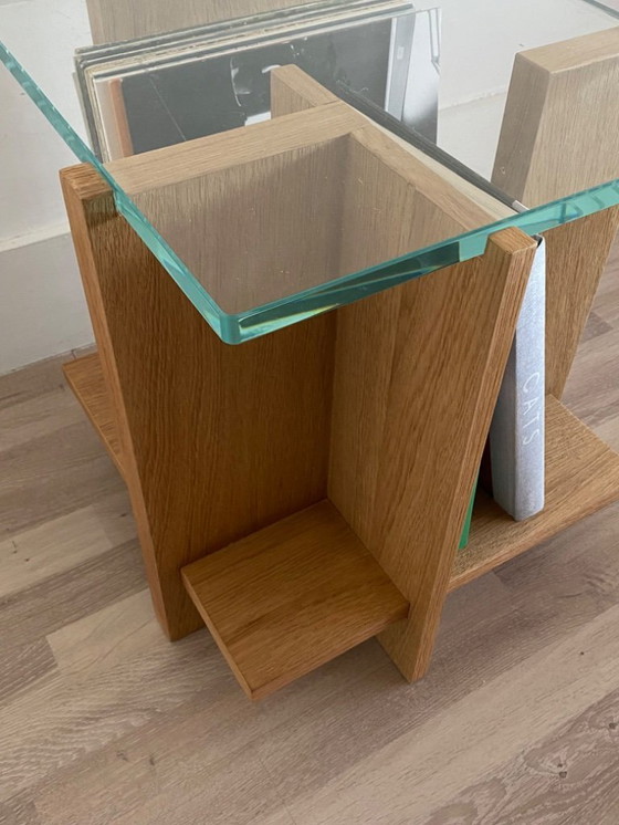 Image 1 of Tavolino laterale in rovere impiallacciato e vetro temperato