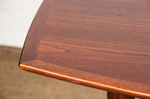 Sehr großer ausziehbarer Dänischer Esstisch, 260 cm, aus Teakholz von Henry Walter Klein für Bramin 1960.