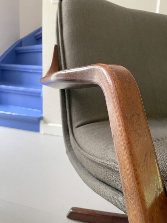 Image 1 of Berg Furniture swivel chair