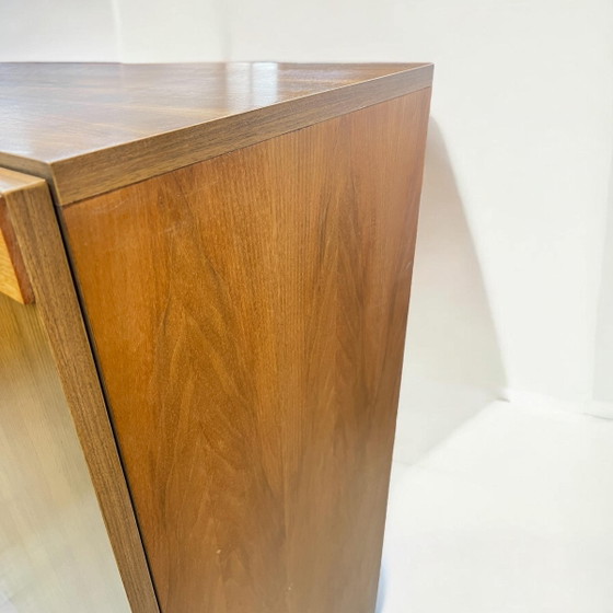 Palette Möbelwerk - Deutsches Mid Century Highboard von 1972 mit Liefernachweis und Markenetikett. – Schmitt (photo 11 of 11)