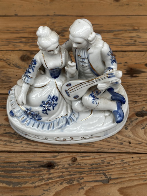 Figurine Couple d’Elegants Romantiques - Porcelaine 