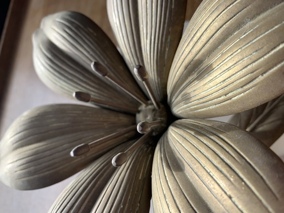 Image 1 of Lotus sculptuur feestasbak uit het midden van de vorige eeuw