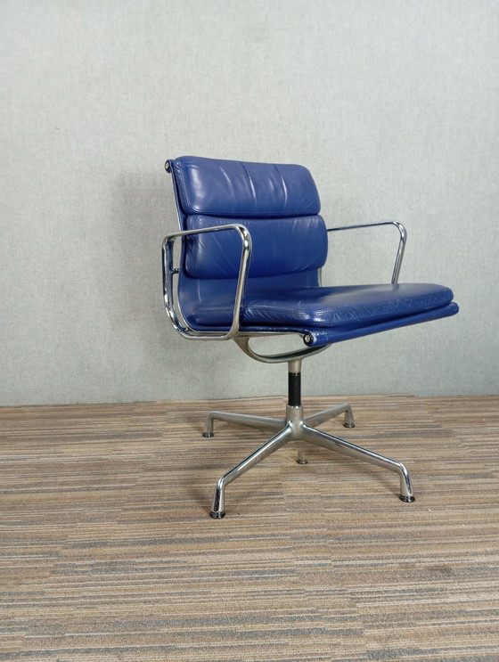 Image 1 of 1X Vitra Soft Pad Chair Ea 208