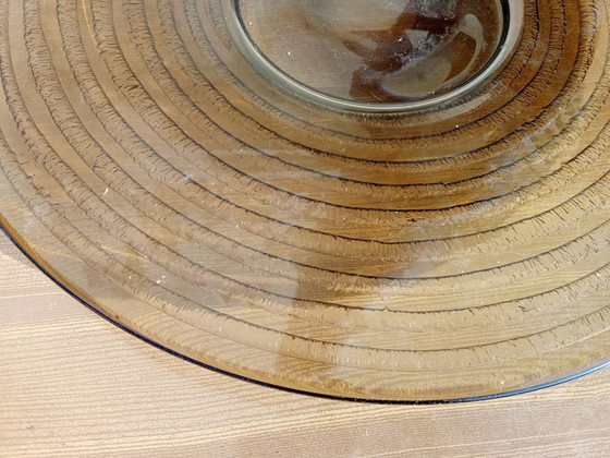 Image 1 of Große runde Platte aus Rauchglas – konzentrisches Muster