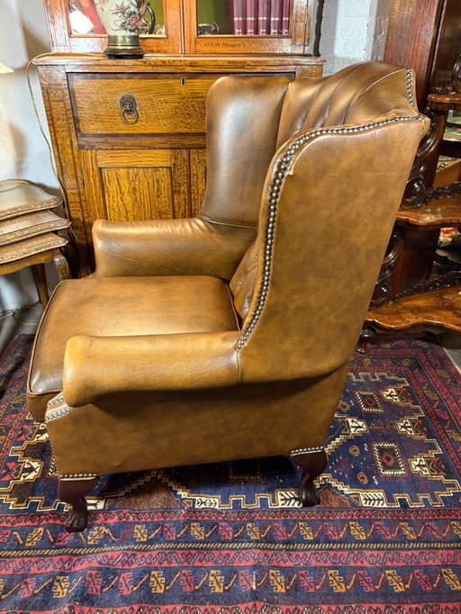 Vintage Leather Chesterfield Armchair – English Country House Style  Claw Feet • Deep Comfort • Timeless Classic  A beautiful vi