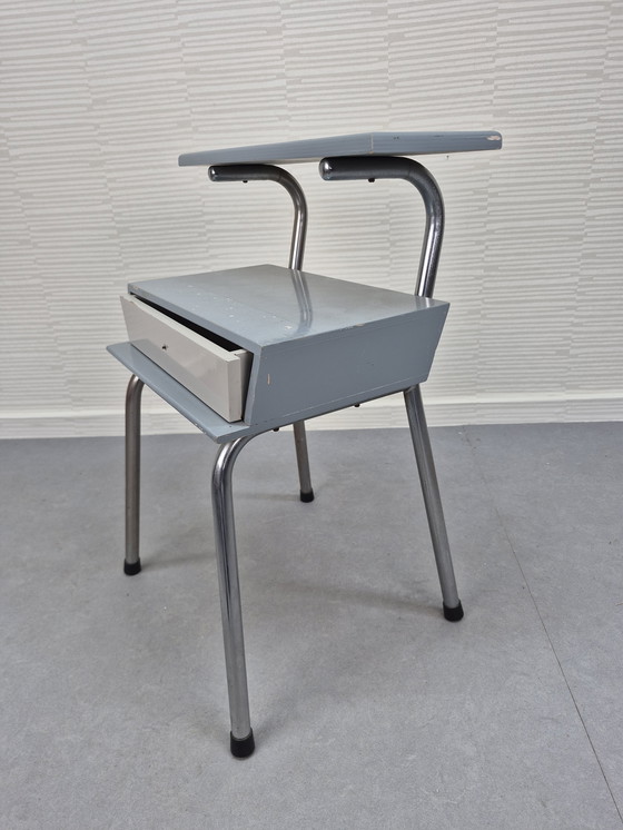 Image 1 of Table de chevet vintage à cadre tubulaire Auping, Wim Rietveld.