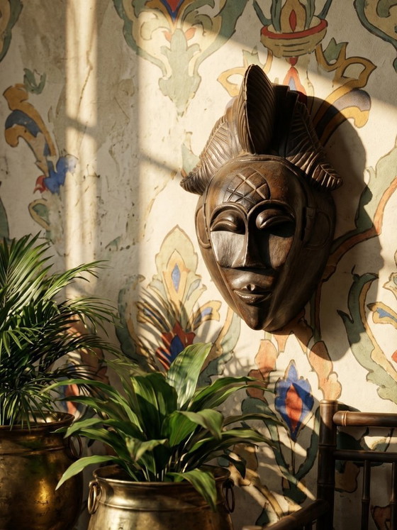 Image 1 of Decoratief Afrikaans wandmasker in de Punu Tsangui-stijl, gesneden hout, 20e eeuw