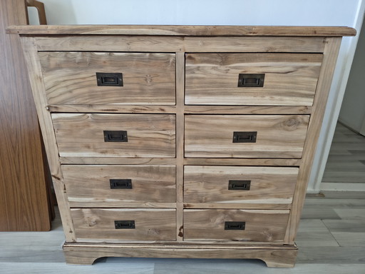 Cómoda de teca maciza