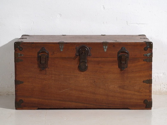 Antique Japanese camphorwood trunk - Meiji Period (c. ) #76 – Storage cabinet, Metal (photo 40 of 40)