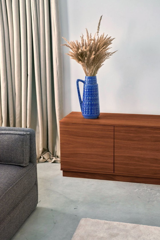 Image 1 of Dressoir gebeitst teak T-S08 4 paar deuren