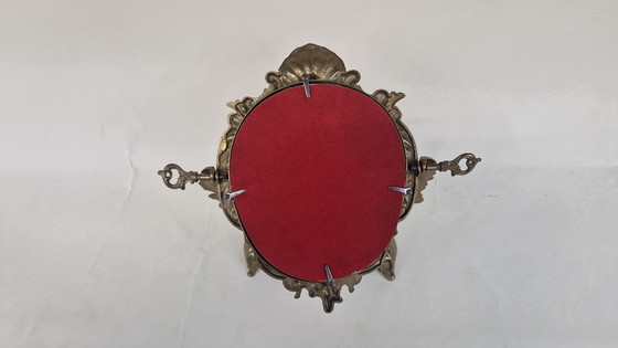 Image 1 of Antieke stijl tafelspiegel met engeltjes – rococo – messing / brons look