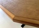 Amplia y elegante mesa de comedor o de sala de juntas