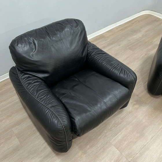 Coppia Poltrone Lounge Busnelli Piumotto in Pelle Nera Anni '70 Italiane – Leather (photo 7 of 12)