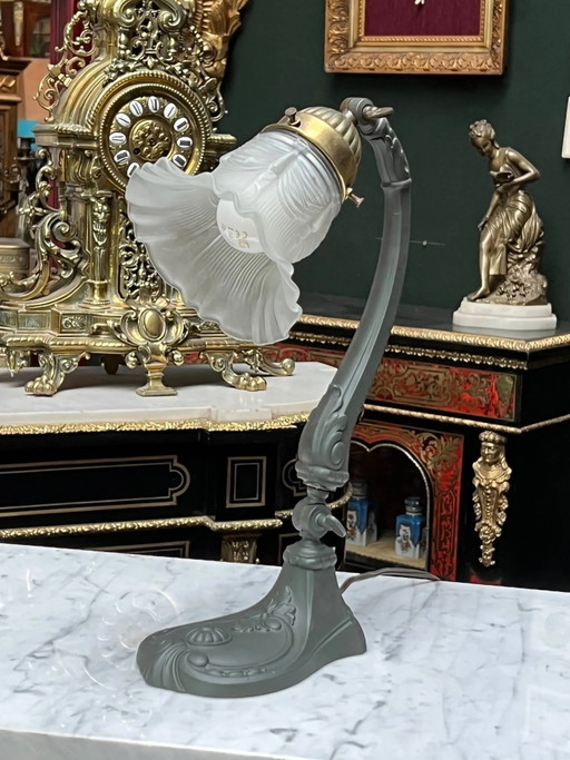 Art Deco table lamp. – tafellampen, Metal, Glass (photo 2 of 5)