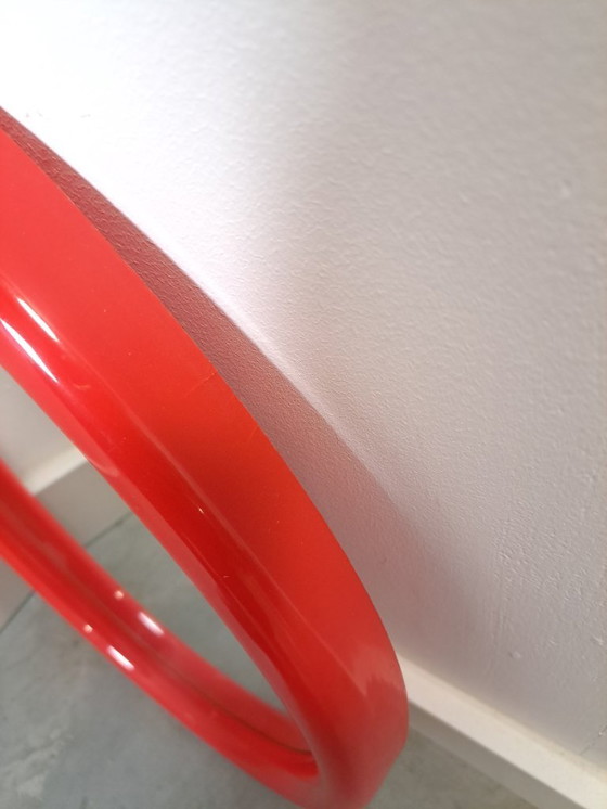 Image 1 of Ovale rode kunststof spiegel uit Denemarken