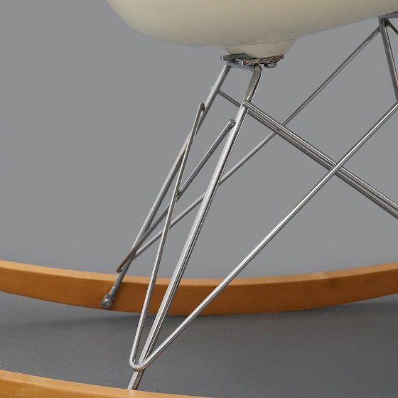Image 1 of Sedia a dondolo “RAR” di Charles & Ray Eames per Vitra, anni '50
