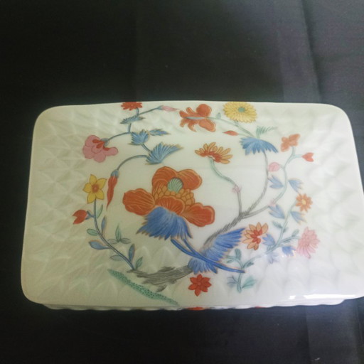 Limoges Bernardaud „Pondichéry erhabene große Deckeldose (18 cm)“