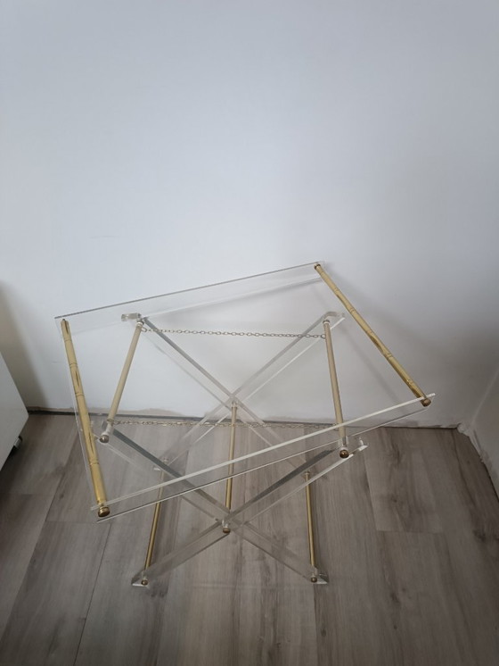 Image 1 of Table pliante avec plateau plexiglas laiton 1970s