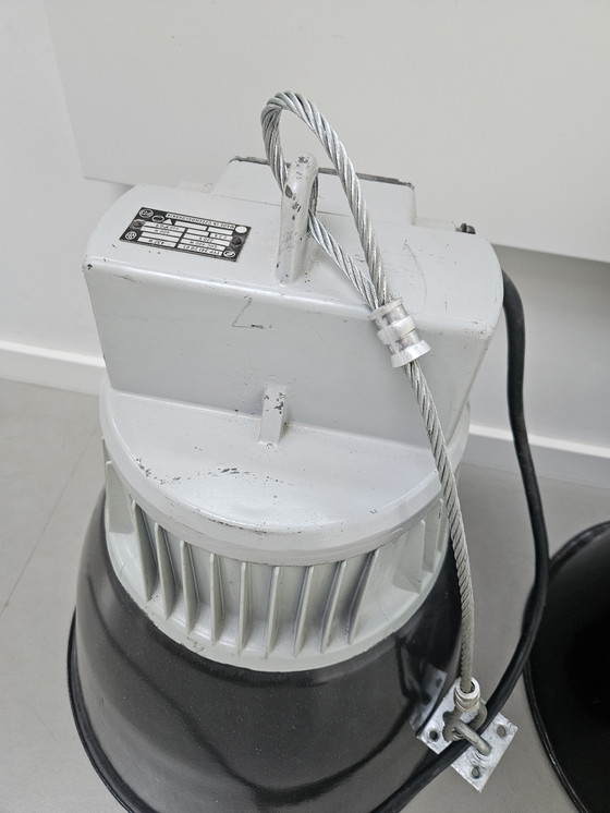 Image 1 of Set Hanglampen Fabriekslampen Tsjechië Jaren 50