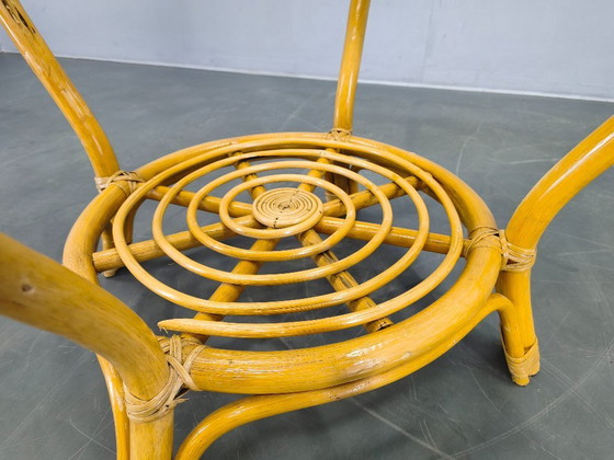 Image 1 of Mesa de centro italiana de ratán de mediados de siglo con tapa de cristal, década de 1960.