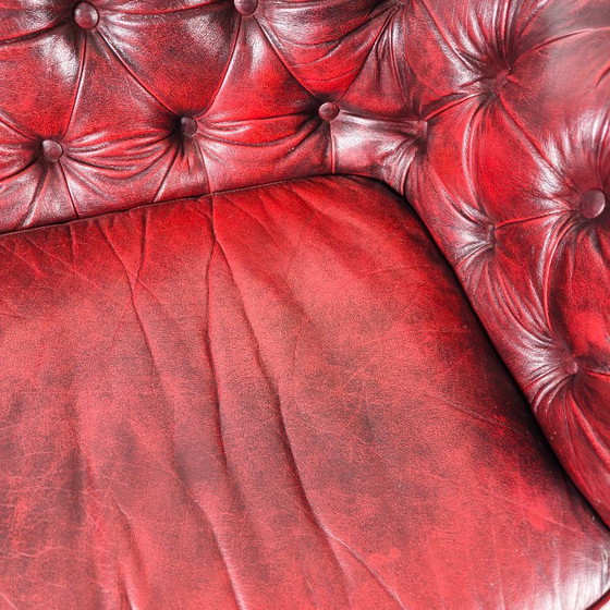 Red Chesterfield 2-Seater Sofa – Oxblood Leather – 2 seaters (photo 4 of 9)