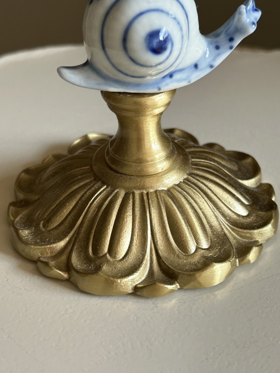 Handmade brass candle holder. Delft Blue figurine. Ceramic beads. – Nori Vinci (photo 5 of 9)