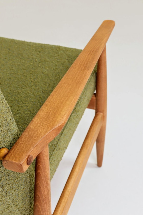 Image 1 of Vintage fauteuil mosgroen bouclé ontwerp van H.Lis