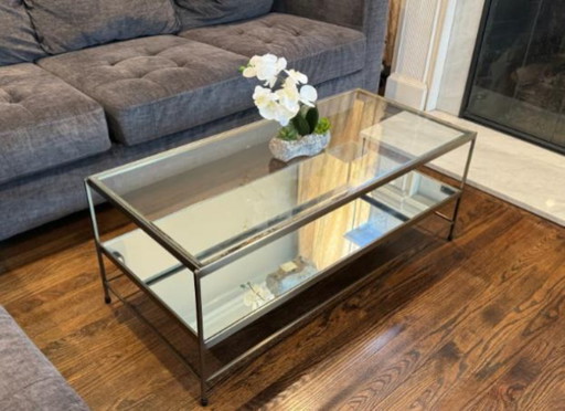 Tavoli in ottone e vetro: set di 4 (tavolino da caffè, 2 tavolini laterali, tavolino da divano/parete. Perfetto