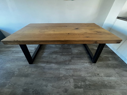 Massief eiken (zware) eettafel 2.00x1.00 met metalen onderstel