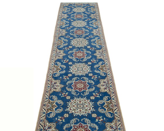 Image 1 of Handgeknoopt Perzisch tapijt - Nain 9La met zijde 380 x 93 cm - Oosters tapijt