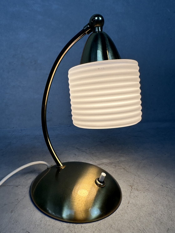 Image 1 of Lampada da tavolo vintage - ottone e opalino